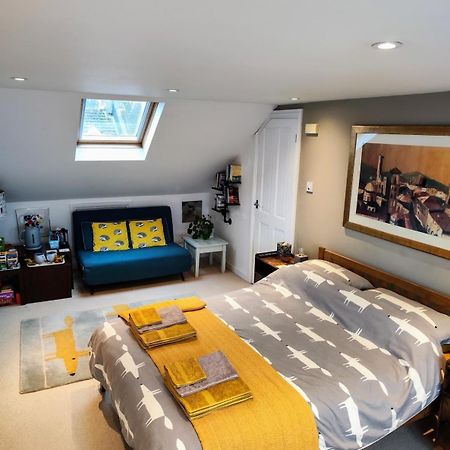 Large Light Loft Room - En Suite Brighton Eksteriør bilde