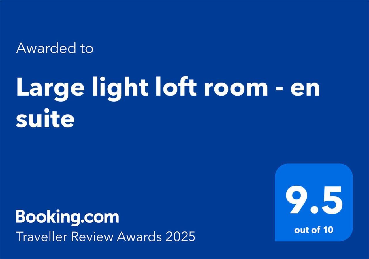 Large Light Loft Room - En Suite Brighton Eksteriør bilde